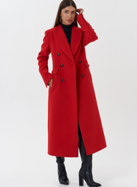 Двубортное пальто с английским воротником