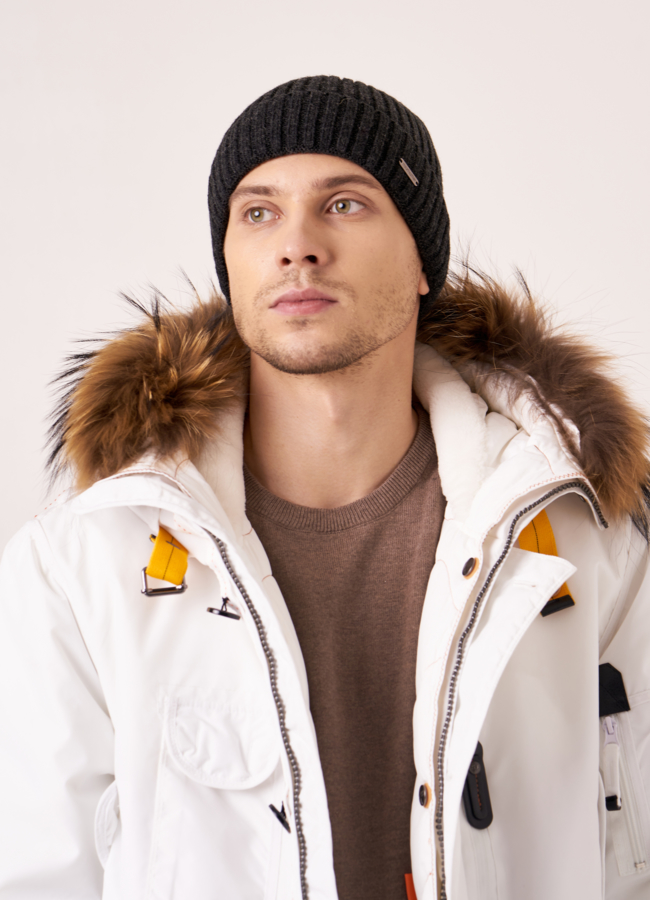 фото Шапка мужская черного цвета модель № MMH 10916