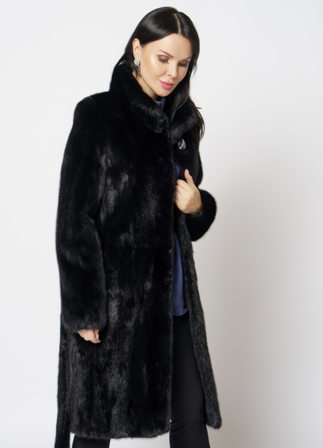 Шуба из норки с воротником стойкой черного цвета модель № 60173 универмаг малина