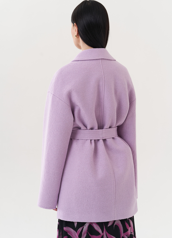 Пальто фиолетового цвета под пояс модель № 26718 универмаг малина
