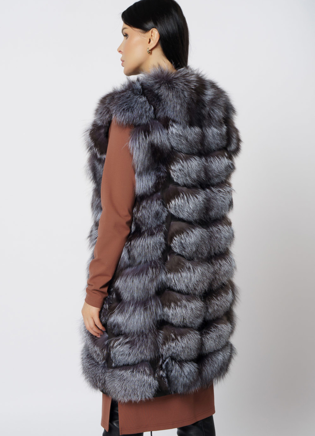 Удлиненный жилет из чернобурки модель № 21721 в рассрочку