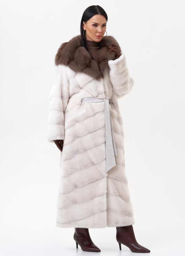 Норковая шуба с капюшоном из меха куницы модель № 29528 универмаг малина