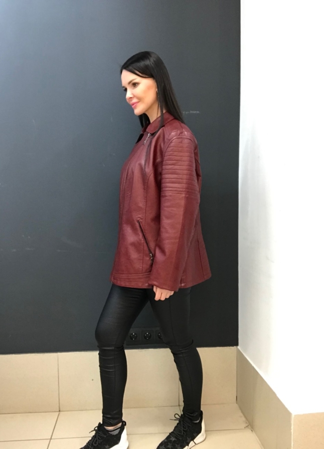 фото Куртка из эко кожи бордового цвета модель № 801