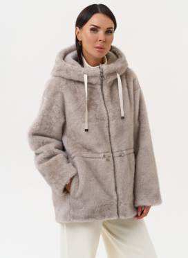 Женская куртка из эко меха с капюшоном