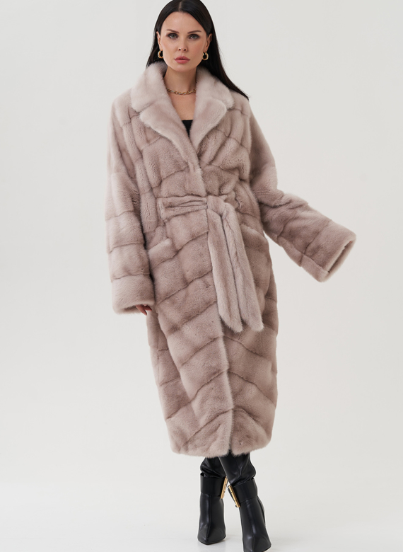 Шуба из норки с английским воротником 