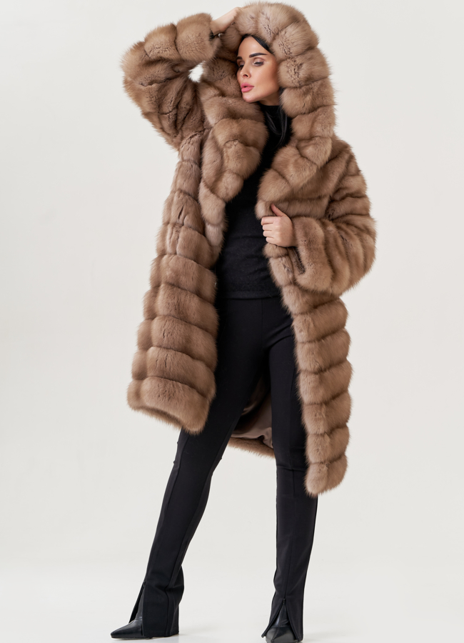 Шуба из куницы с капюшоном  модель № 79569 универмаг малина