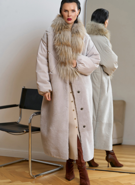 Комбинированное женское зимнее пальто с воротником из меха лисы