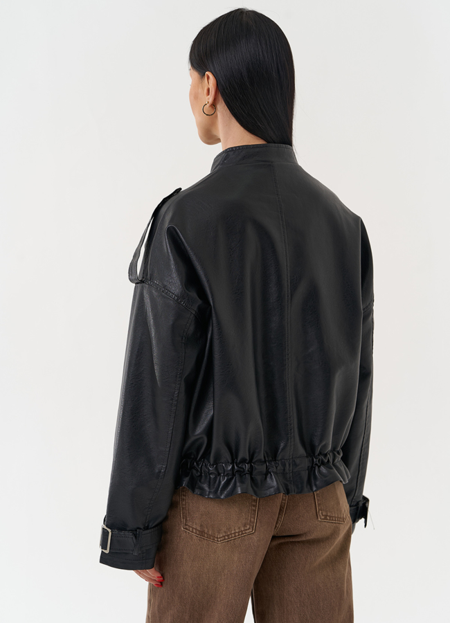 Женская куртка из эко кожи черного цвета модель № 30397 в рассрочку Женская куртка из эко кожи черного цвета модель № 30397 в рассрочку