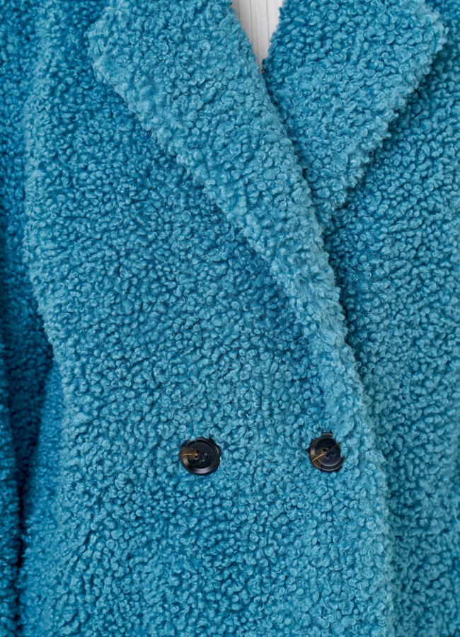 Женское пальто из искусственного меха  модель № 23238 универмаг малина