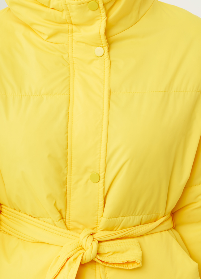 Женская утепленная куртка с капюшоном и поясом модель № 22397 универмаг малина