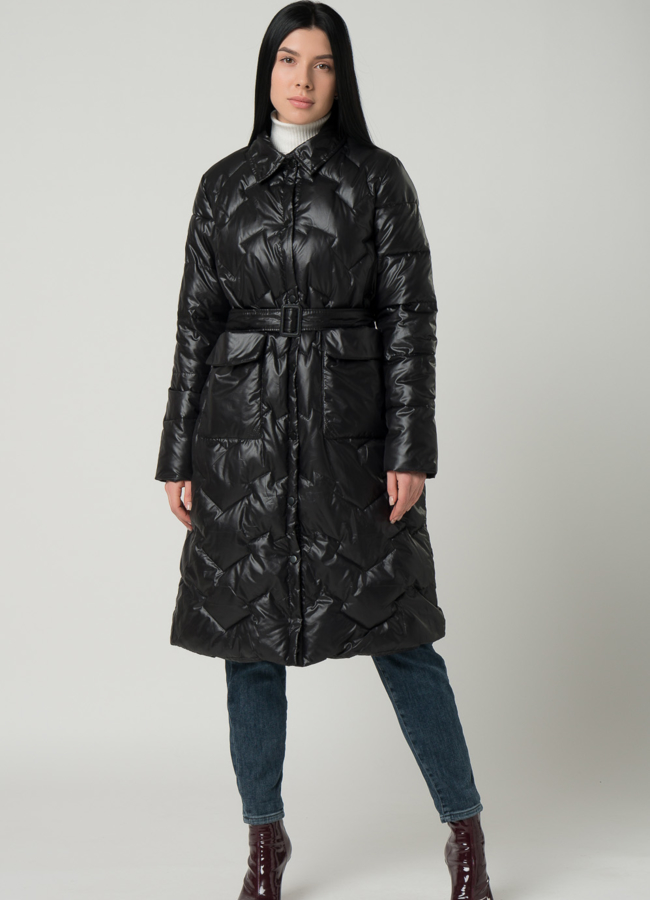 фото Удлиненное женское пальто  в черном цвете с отложным воротником модель № 22330