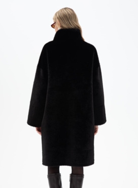 Женская двухсторонняя дубленка из эко кожи с воротником стойкой