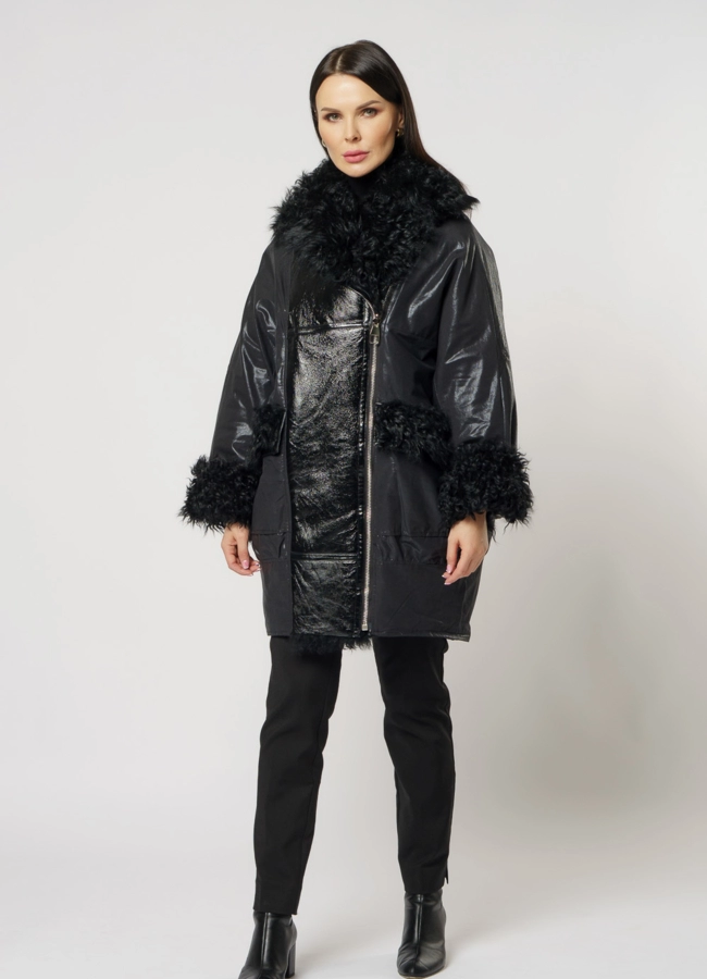 Двусторонний пуховик oversize с отделкой из козлика  модель № 221 в рассрочку