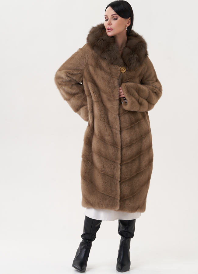 Норковая шуба с капюшоном из меха куницы модель № 26637 в рассрочку