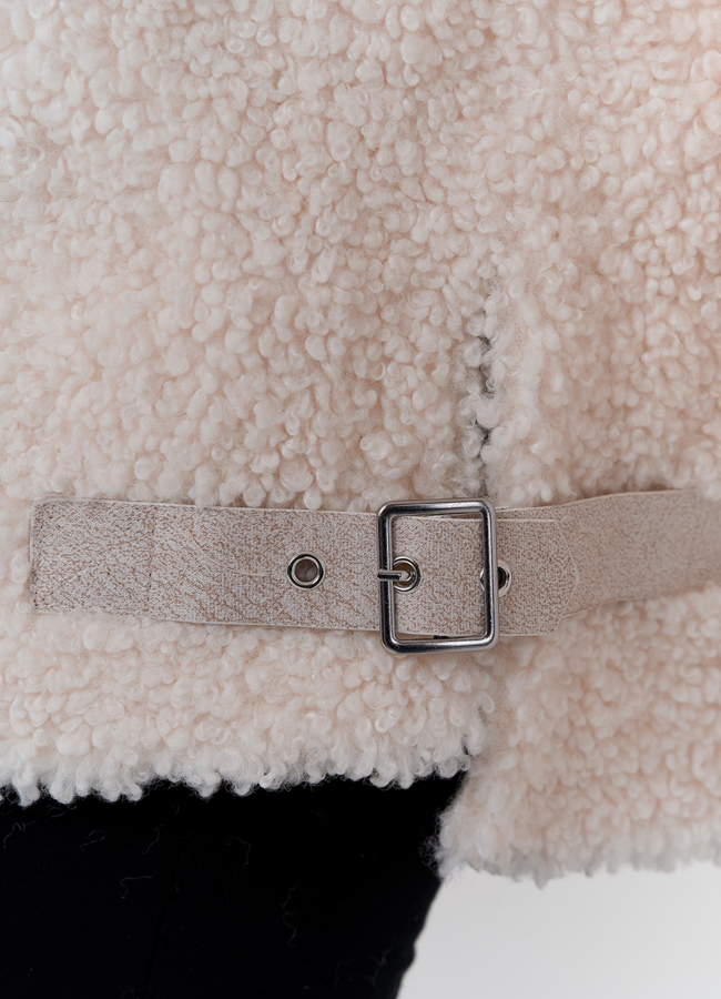 Женская куртка с капюшоном из искусственного меха модель № 24323 универмаг малина