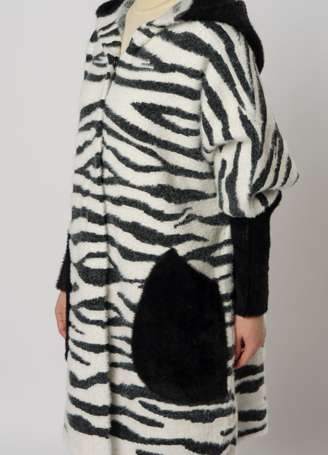 Женское пальто с принтом  модель № 956 в рассрочку