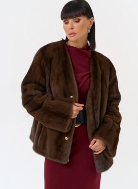 Укороченная шуба из меха норки с акцентными пуговицами