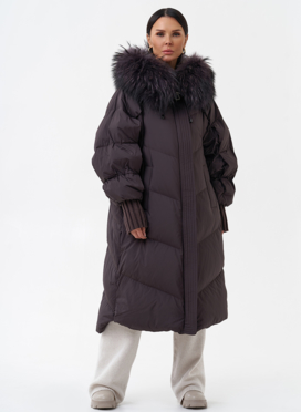 Длинный женский пуховик с капюшоном