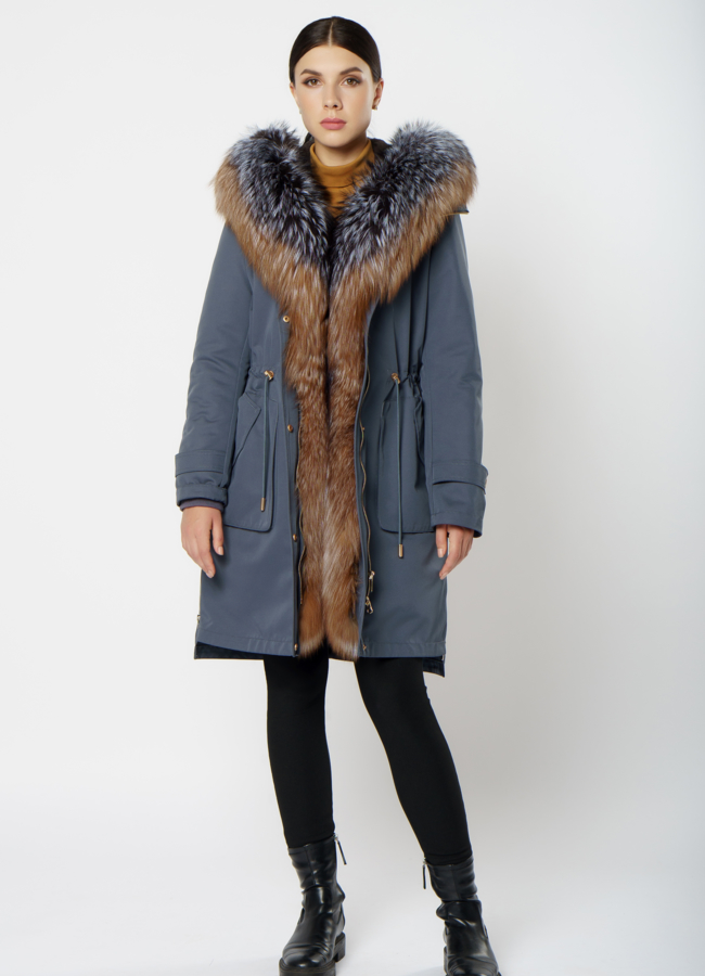 Парка синего цвета с меховой отделкой  модель № 12265 в кредит