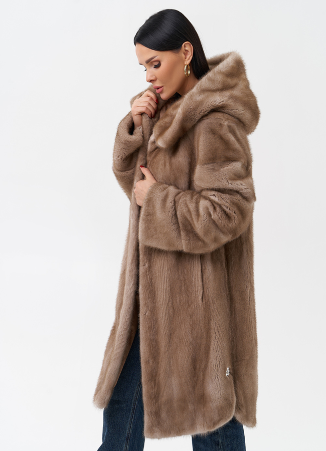 Шуба из норки бежевого цвета с капюшоном модель № 27773 универмаг малина