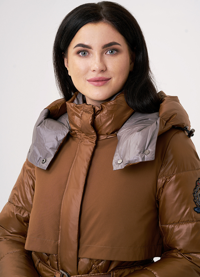 Пуховик с капюшоном, с кокеткой модель № 537 универмаг малина