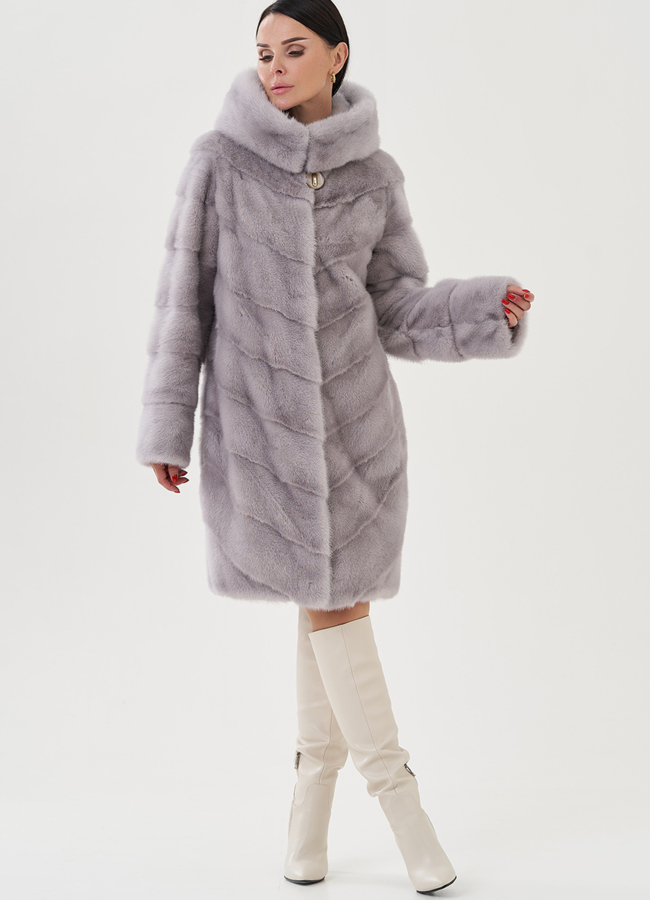 Шуба фиолетового цвета из норки с капюшоном модель № 24716 универмаг малина