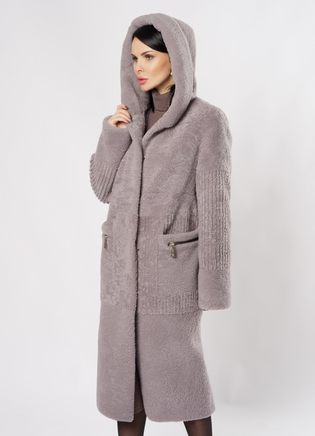 Пальто из овчины серого цвета с капюшоном модель № 11994 универмаг малина