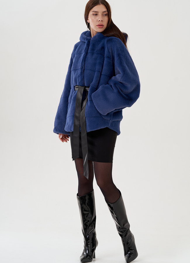 фото Укороченная шуба из эко меха с поясом модель № 81539