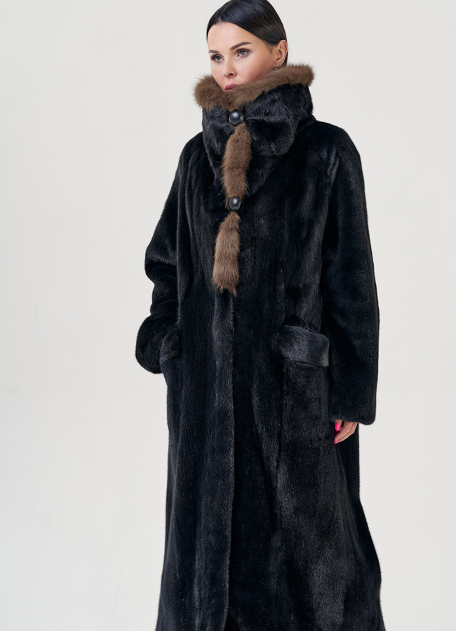 Длинная шуба  из скандинавской норки с куницей модель № 78741 универмаг малина