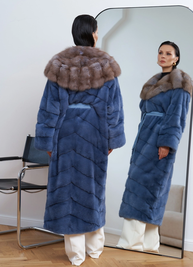 Длинная норковая шуба с капюшоном из меха куницы модель № 27568 универмаг малина