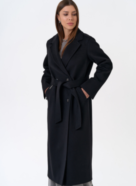 Женское пальто с английским воротником