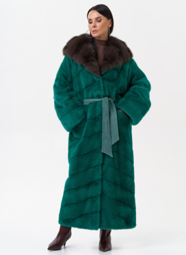 Норковая шуба с капюшоном из меха куницы Норковая шуба с капюшоном из меха куницы