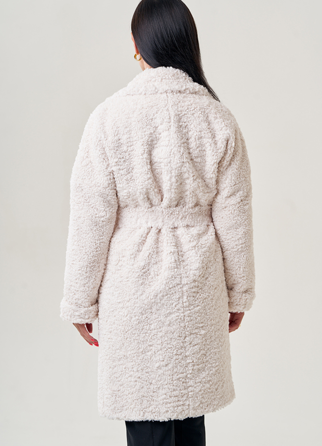 Пальто из эко меха с английским воротником  модель № 22955 универмаг малина