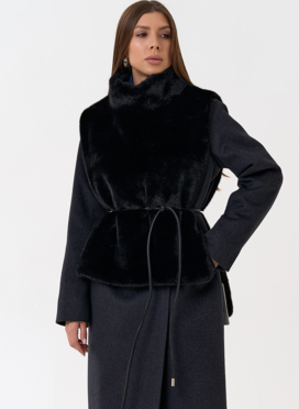 Женская манишка из эко меха в черном цвете
