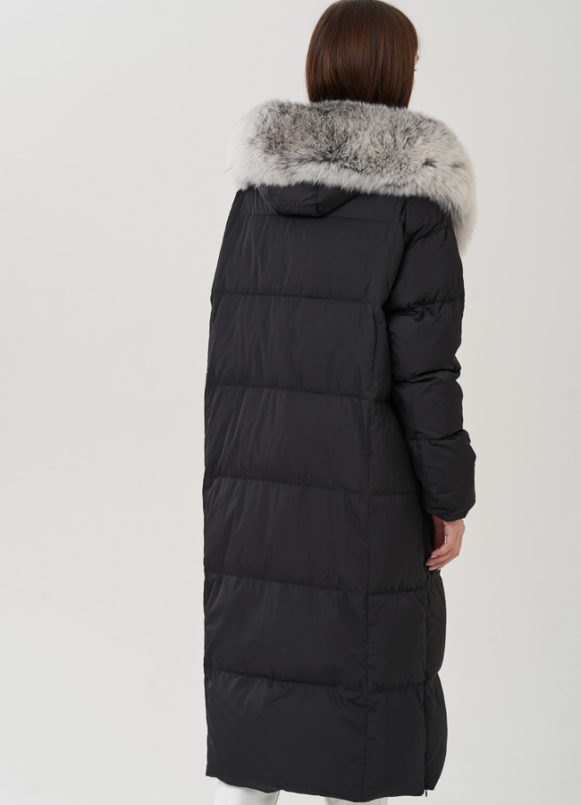 фото Удлиненный женский пуховик с песцом модель № 25365