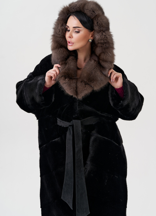 Норковая шуба с капюшоном из куницы  модель № 80059 универмаг малина