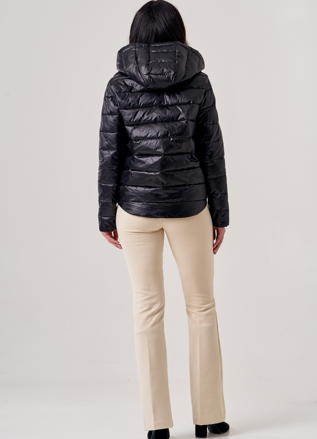 Укороченная женская куртка черного цвета модель № 9065 универмаг малина