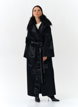 Женское длинное пальто с отделкой из меха лисы