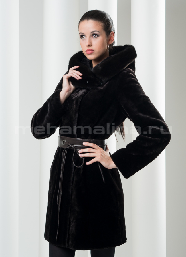 Шуба мутон с норкой, цвет шоколад модель № S-113 меха малина