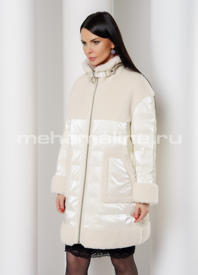 Белый пуховик с накладными карманами на молнии модель № 2310 универмаг малина
