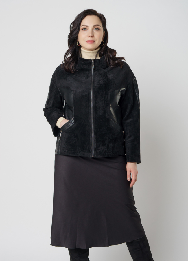 Куртка женская из эко кожи черного цвета модель № 8856 меха малина
