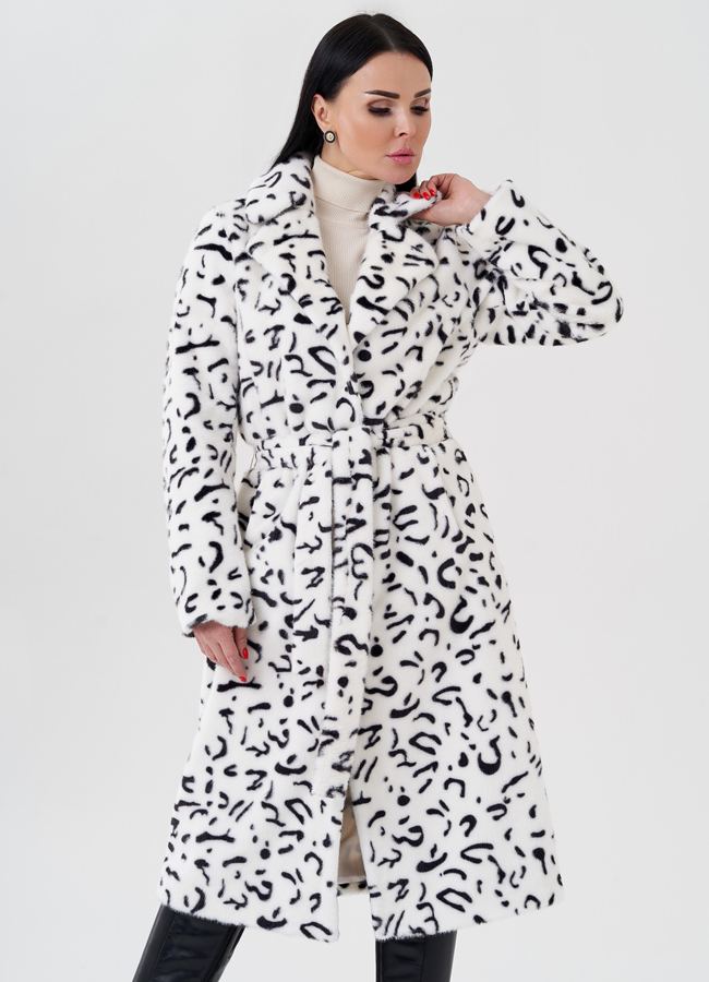 Женское пальто с английским воротником белого цвета  модель № 24114 в рассрочку