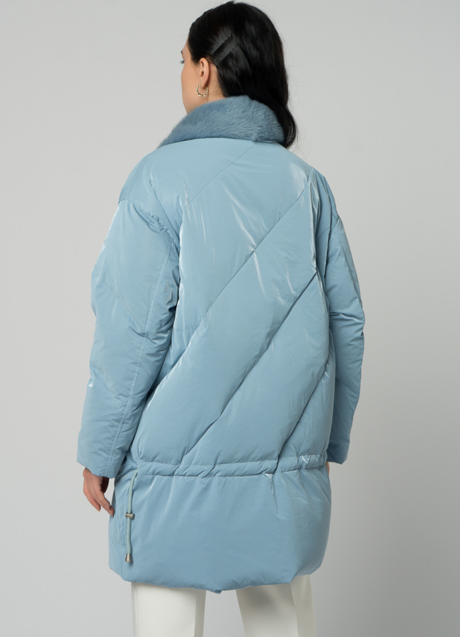 Женский пуховик голубого цвета с отделкой из норки модель № 21861 в кредит
