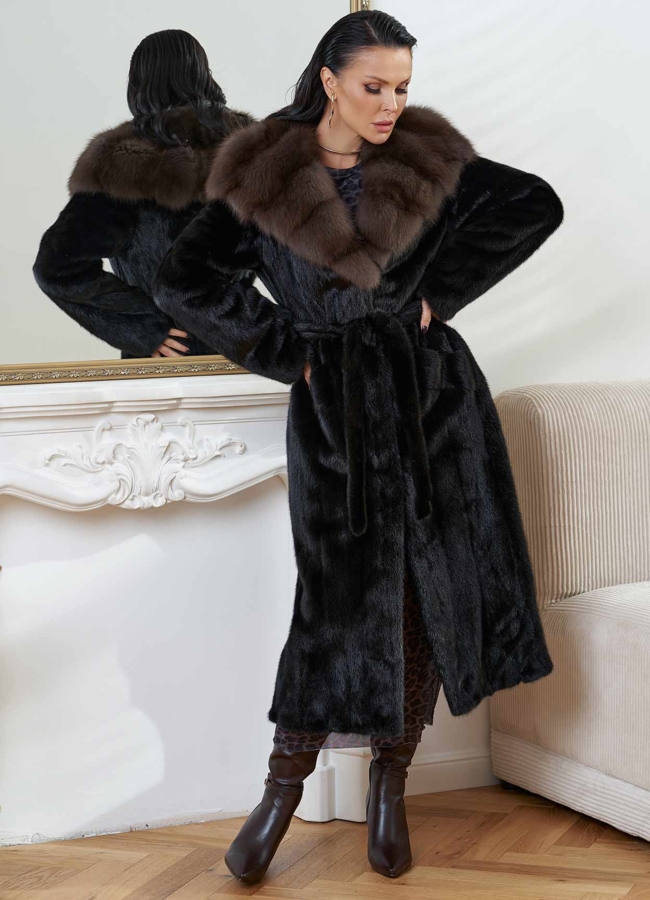 Шуба из норки с капюшоном из меха куницы модель № 28023 меха малина