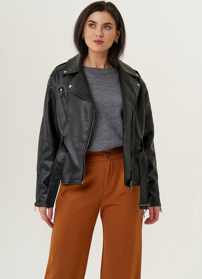 Женская куртка из искусственной кожи с поясом и английским воротником модель №  22405 в рассрочку