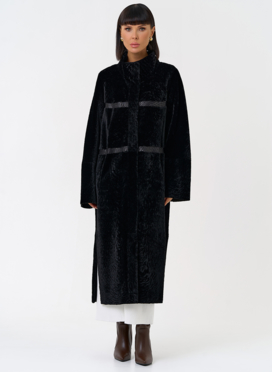 Женская двухсторонняя дубленка черного цвета