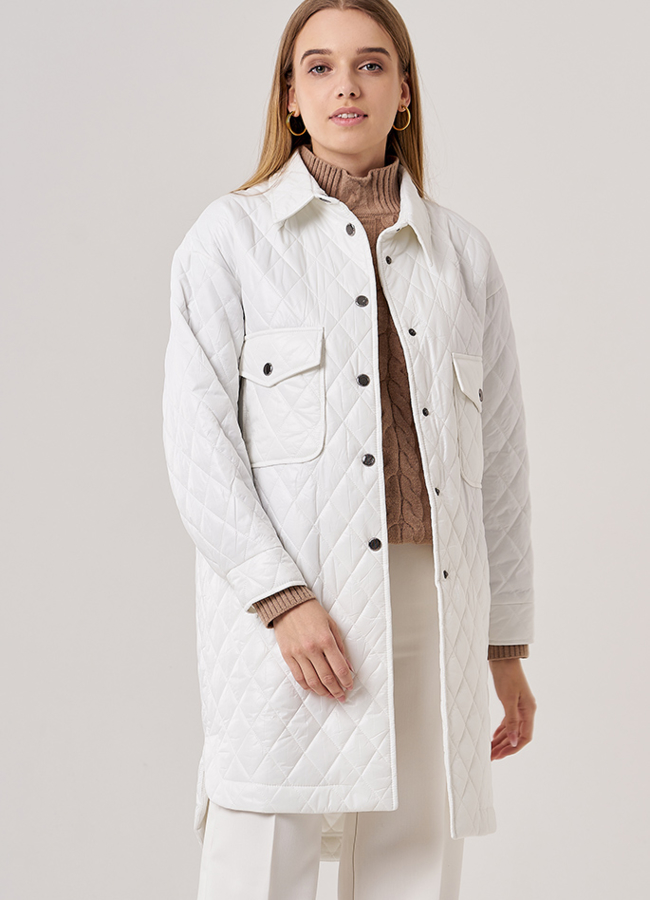 Полупальто-рубашка белого цвета модель № 38 меха малина