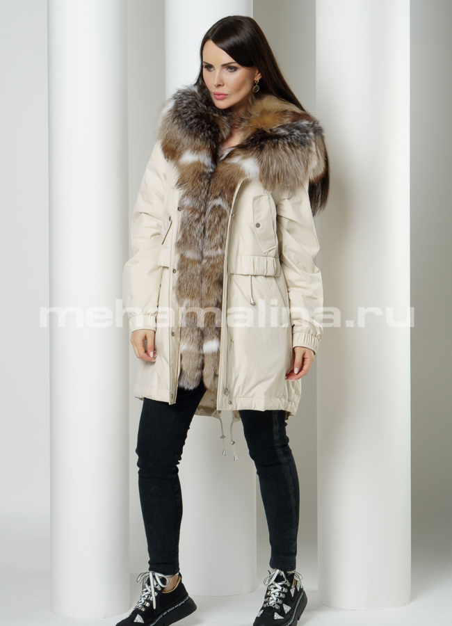 фото Светлая меховая парка на молнии с капюшоном модель № 972
