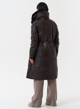 Женский кожаный пуховик с отделкой из натурального меха