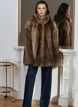 Шуба из меха канадского енота